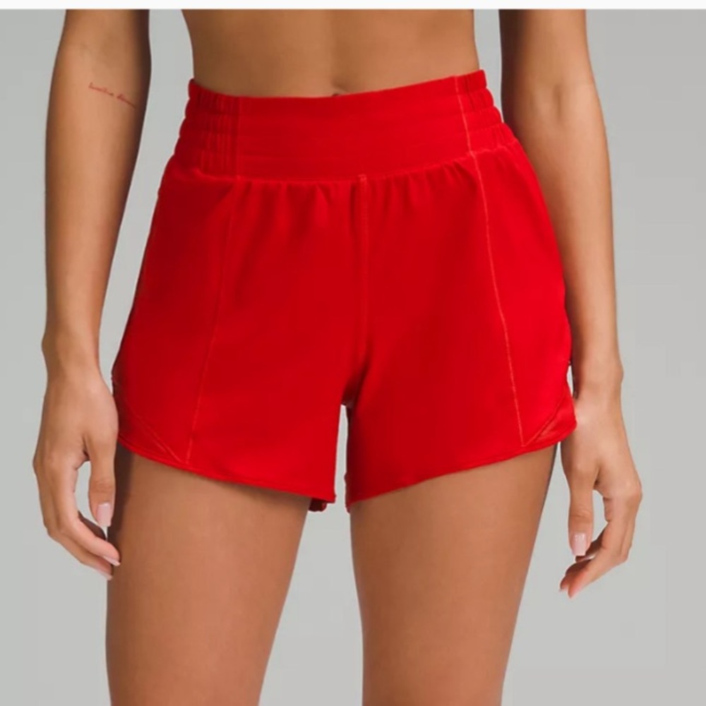 Lululemon Hotty Hot High-Rise Lined short 4” Dark red